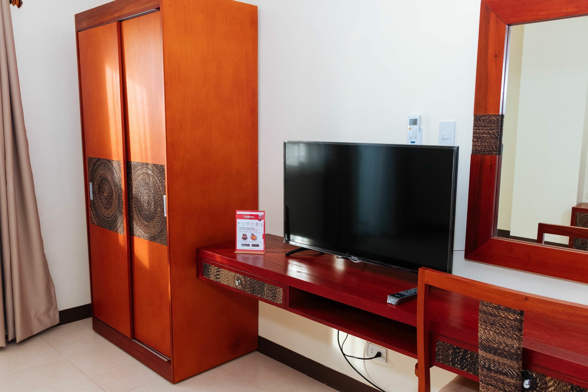 Reddoorz Premium @ Sampaloc Makati Hotel Makati City Ngoại thất bức ảnh