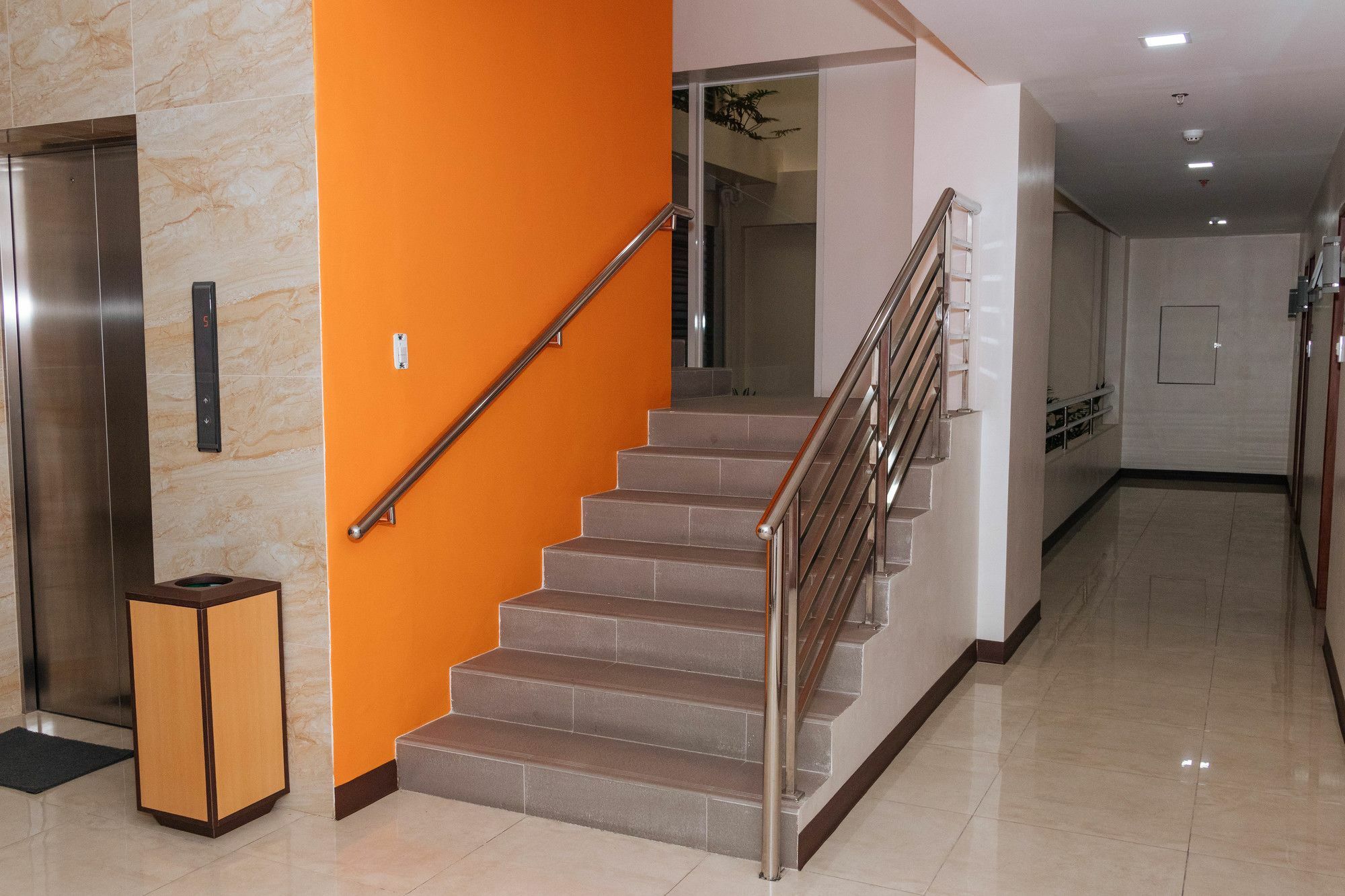 Reddoorz Premium @ Sampaloc Makati Hotel Makati City Ngoại thất bức ảnh